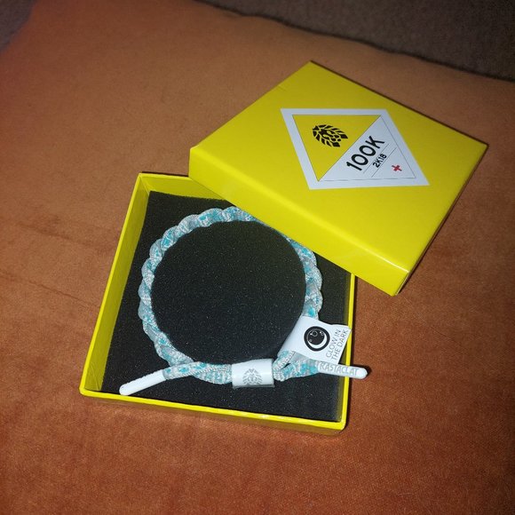 Super rare glow in the dark rastaclat from zumiez 100k - Picture 7 of 10